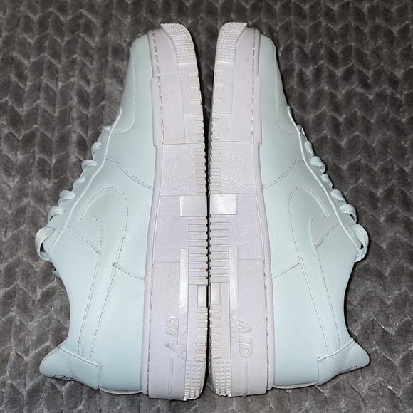 Nike Women’s Air Force 1 'Pixel Ghost Aqua' CK6649-400. Size 10. - Picture 8 of 12